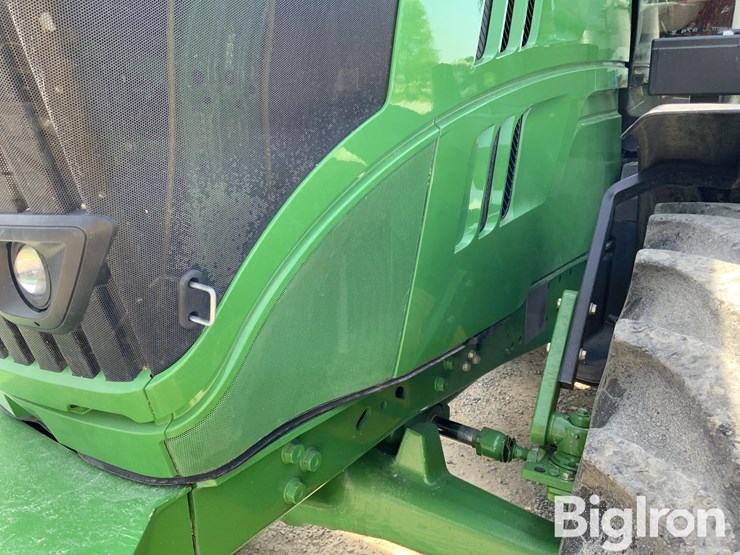 2014-john-deere-6210r-image-11