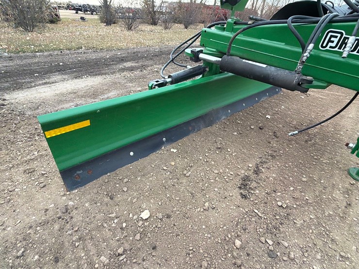 2023-frontier-blade-image-7