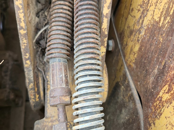 2002-caterpillar-d5g-xl-image-85