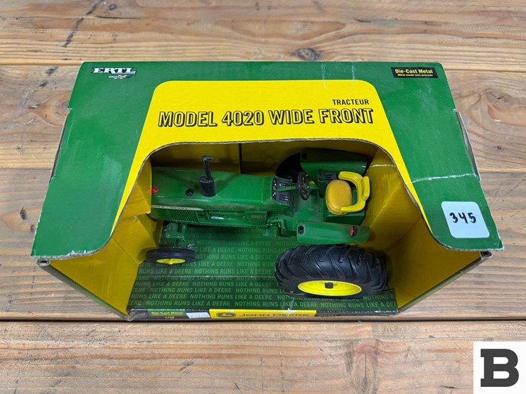 ertl-die-cast-replica-john-deere-4020-wide-front-tractor-1:16-scale-image-3