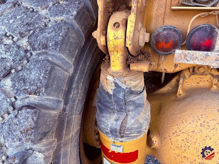 1990-caterpillar-769c-image-62