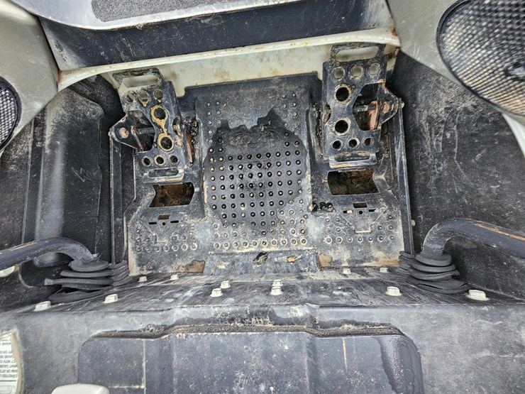 2018-bobcat-t770-image-26