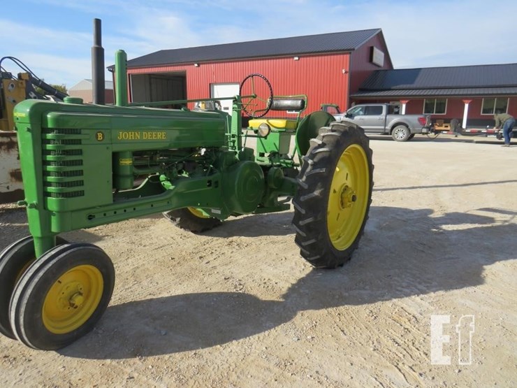 1952-john-deere-b-image-2