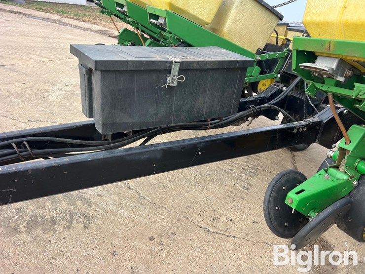 john-deere-7000-image-12