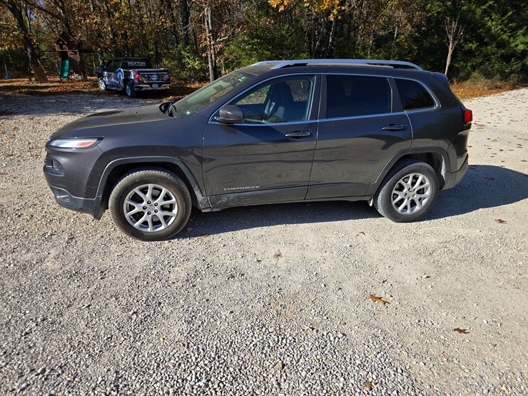 2016-jeep-cherokee-image-6