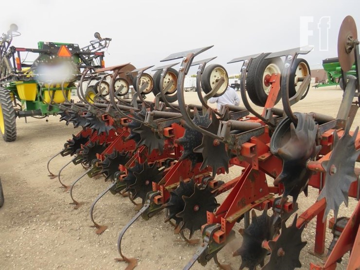 international-183-image-4