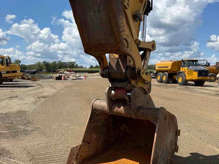 2014-caterpillar-328d-lcr-image-5