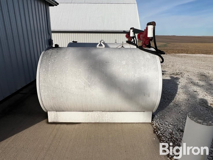 500-gal-fuel-tank-w/-pump-image-2