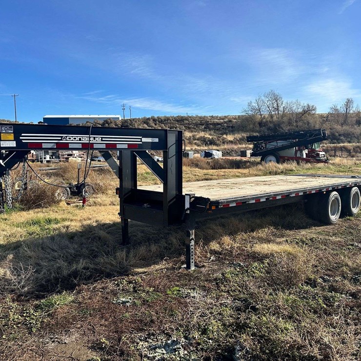 2019 Donahue HF-25BT Gooseneck Flatbed Trailer