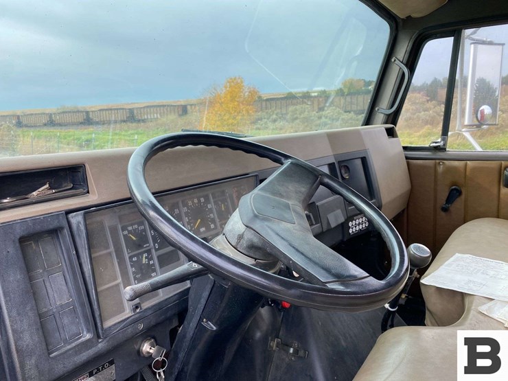 1992-international-4900-image-47