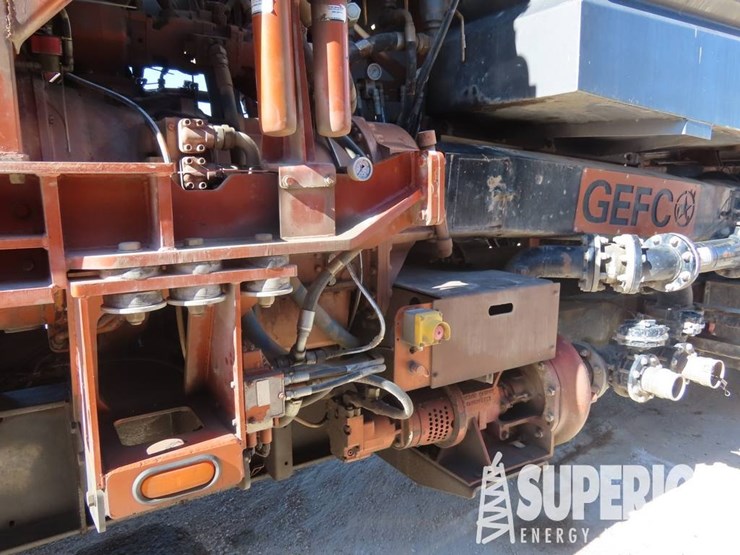 2018-caterpillar-c27-image-12