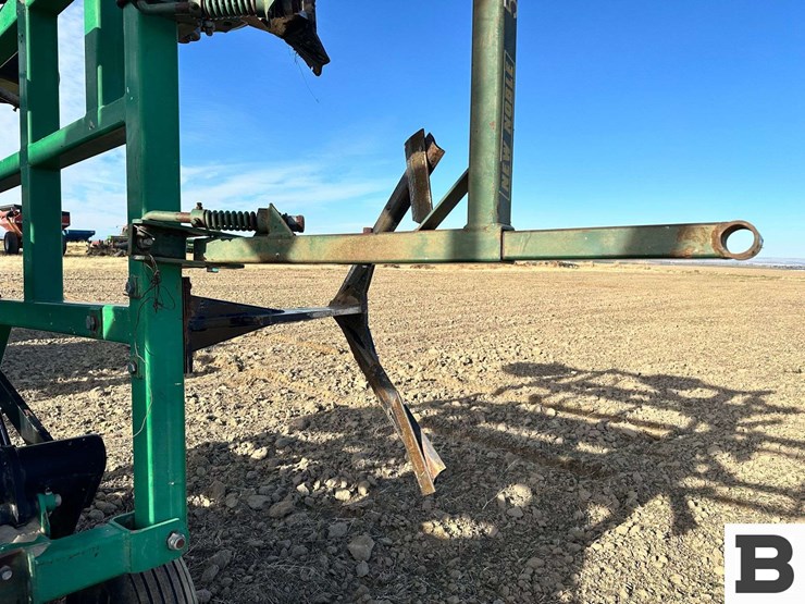 great-plains-9540-plains-plow-image-32