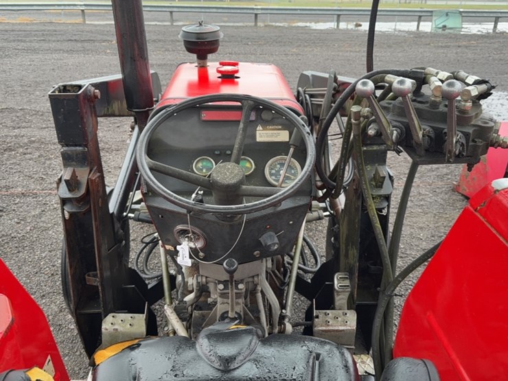 massey-ferguson-231-image-13