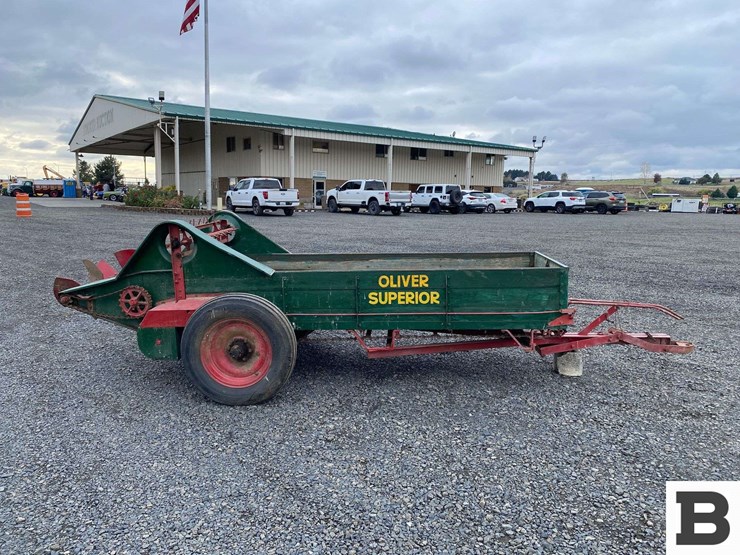 oliver-superior-vintage-manure-spreader-image-5