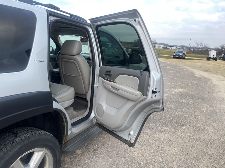 2010-gmc-yukon-image-30