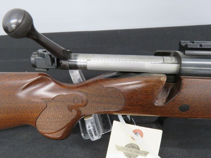 winchester-model-70-featherweight-.300wsm-only-bolt-action-rifle-image-10
