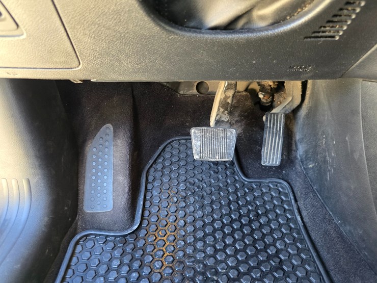 2016-jeep-cherokee-image-64