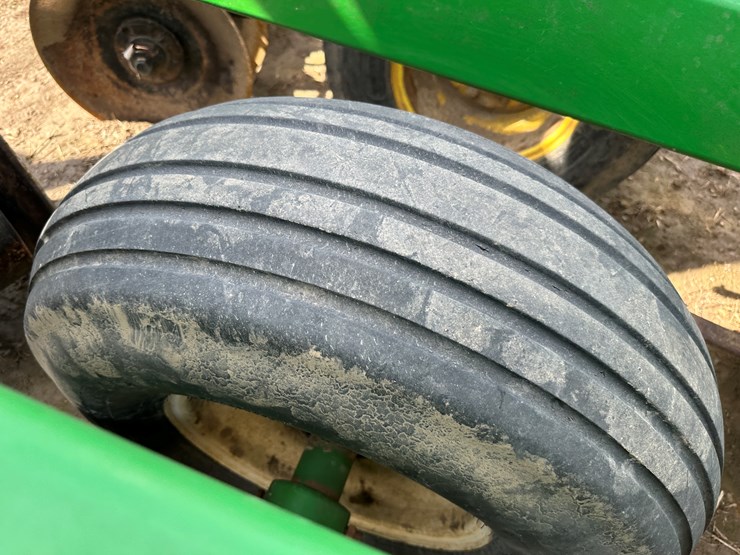 john-deere-2623-image-16