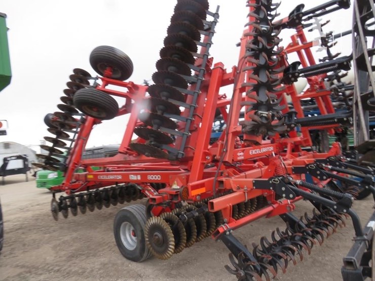 2012-kuhn-krause-8000-30-image-10