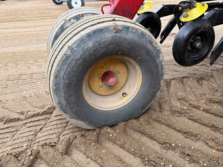 2016-bourgault-3320-66-image-19