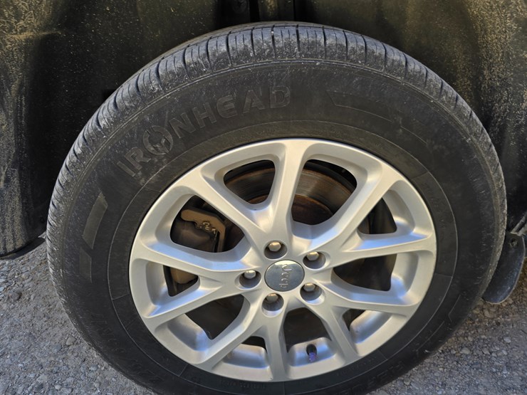 2016-jeep-cherokee-image-77