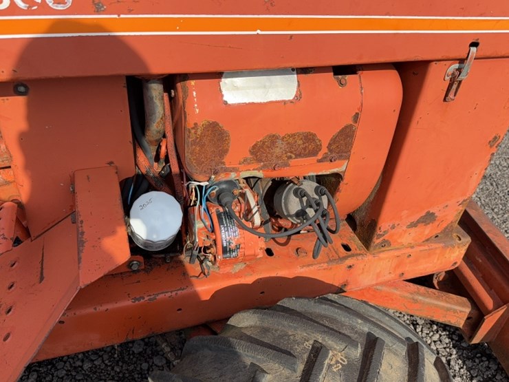 ditch-witch-2300-image-6