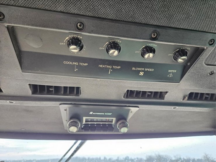 john-deere-8820-image-46