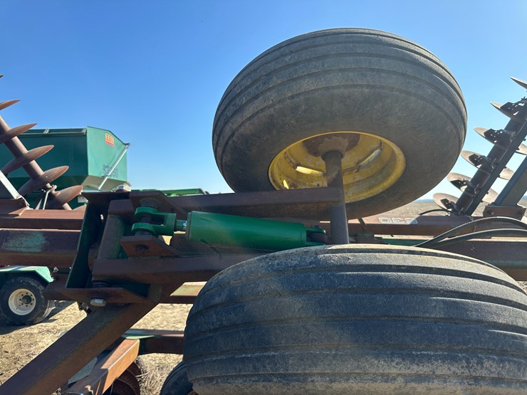 john-deere-26-image-42