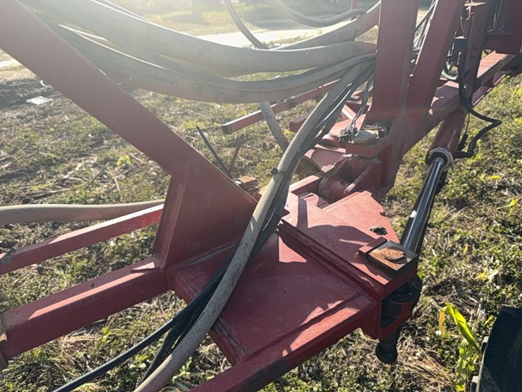 case-ih-3185-patriot-sprayer-image-15