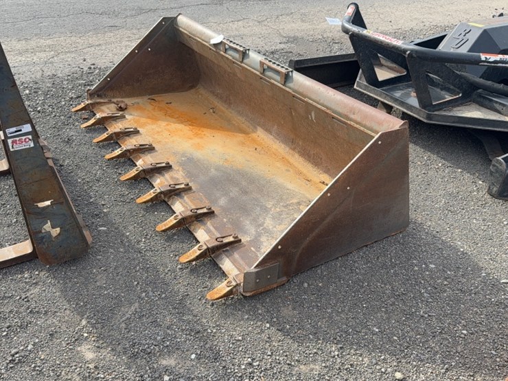 #2002-•-bobcat-86"-skid-steer-tooth-bucket-image-1