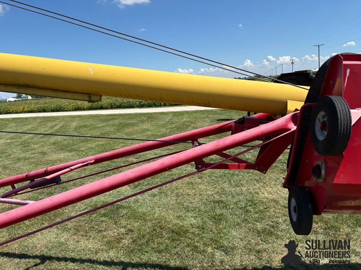 westfield-mk80-61-8"x61'-swing-away-auger-image-17
