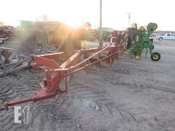 international-710-image-1