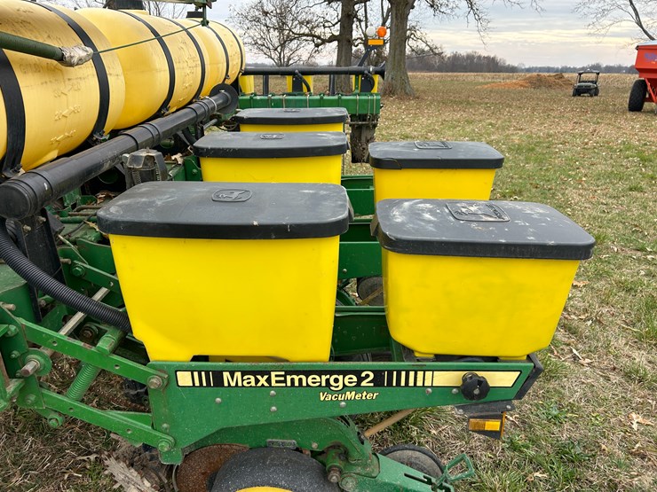 john-deere-7200-image-14