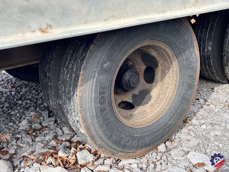 t/a-21’-x-8’-tilt-equipment-trailer-image-8