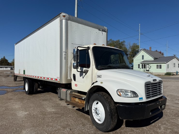 2013-freightliner-m2-box-truck-image-4