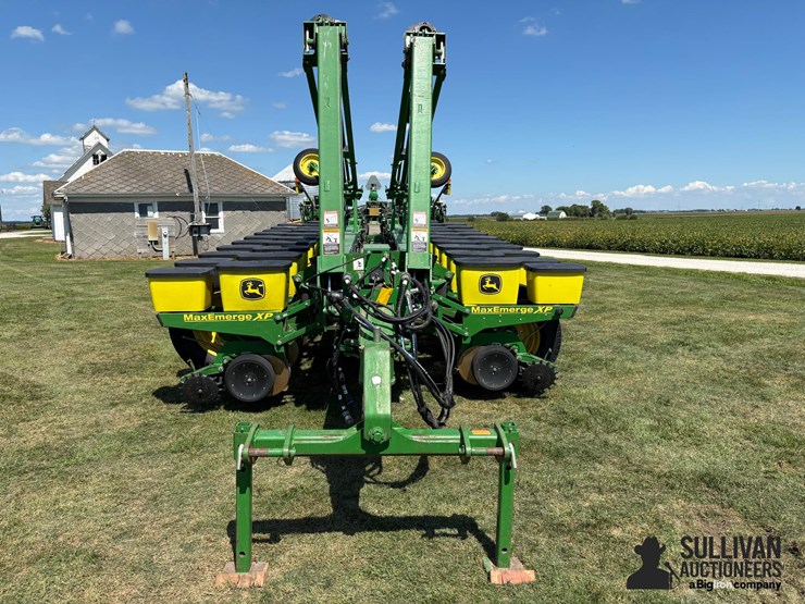 2013-john-deere-1770nt-image-2