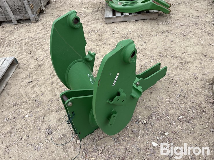 john-deere-6100d-image-1