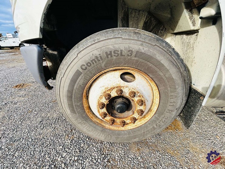 2013-international-durastar-4400-image-54