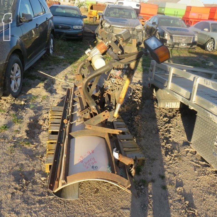 1990'S CHEVY SNOW PLOW WITH BRACKETS