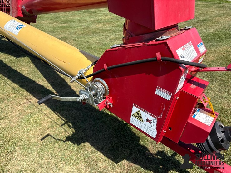 westfield-mk100-7-10"x71'-swing-away-auger-image-12