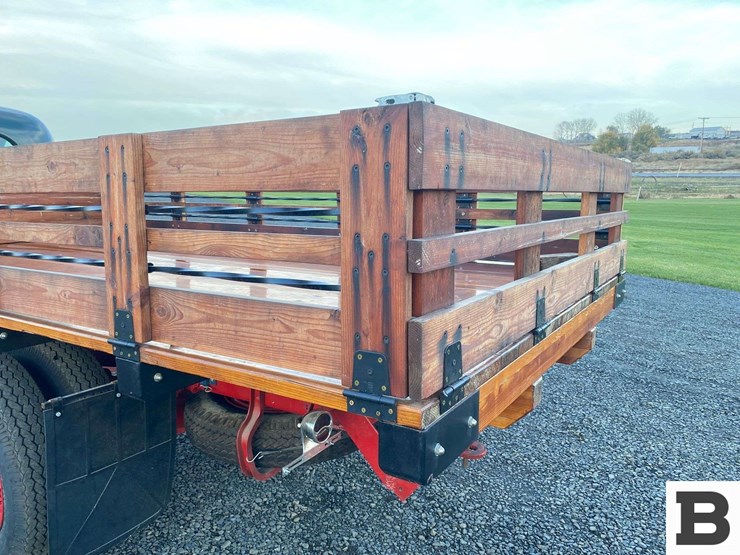 1940-international-d5-30-flatbed-truck-image-18