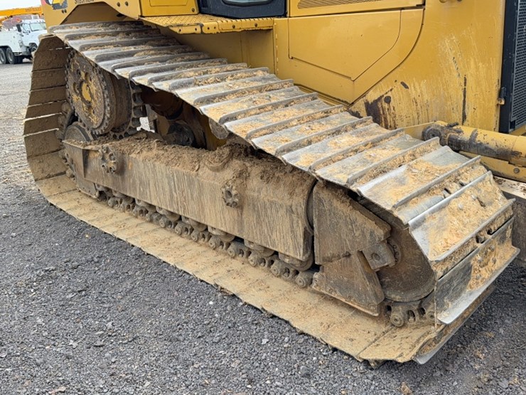 caterpillar-d6t-image-5