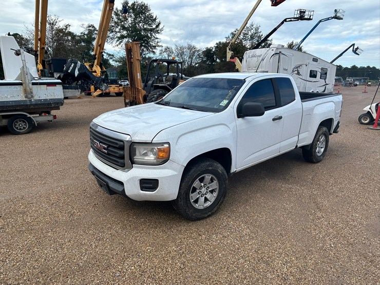 2018-gmc-canyon-image-2