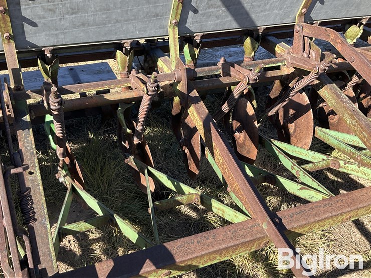 john-deere-14-image-12