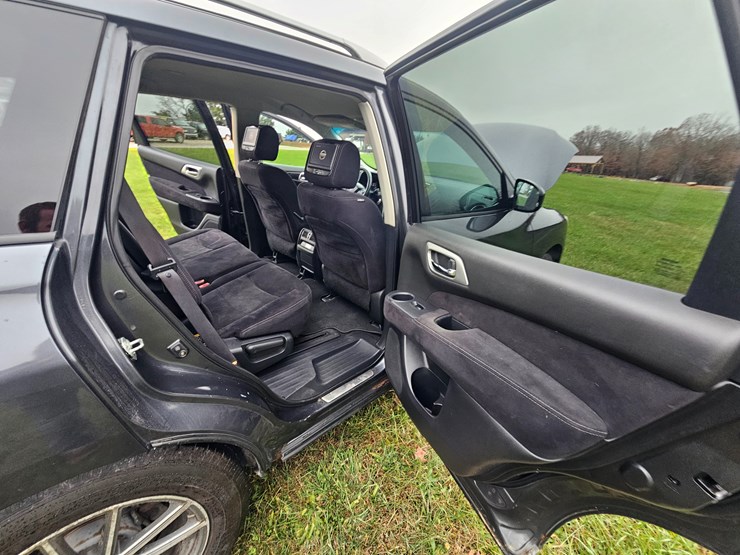 2013-nissan-pathfinder-image-54