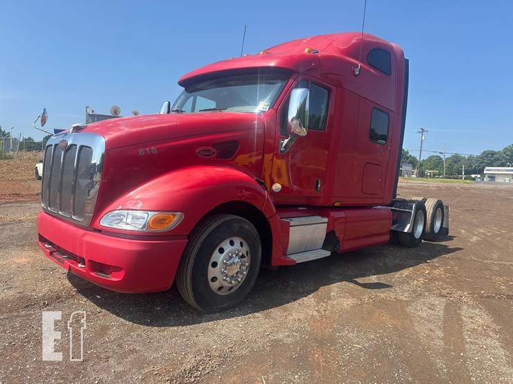 2010-peterbilt-387-image-1