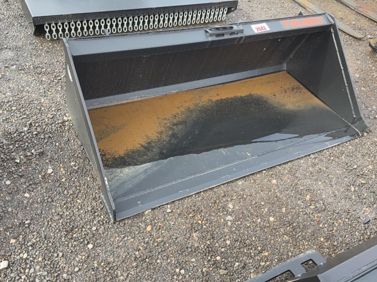 #2042-•-trubilt-60"-skid-steer-smooth-bucket-image-1