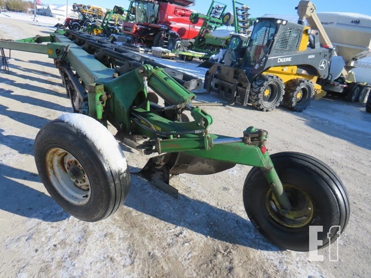 john-deere-2810-image-8