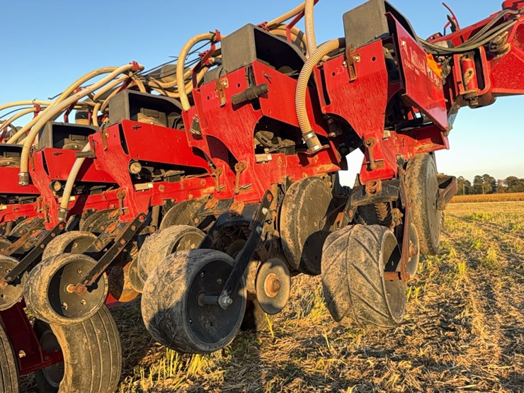 case-ih-1240-image-53