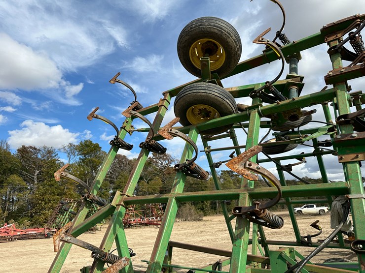 john-deere-38-image-26